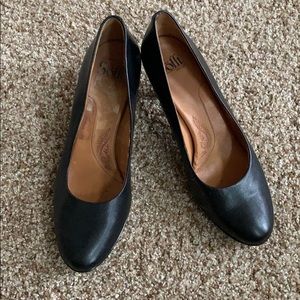 Sofft black heels
